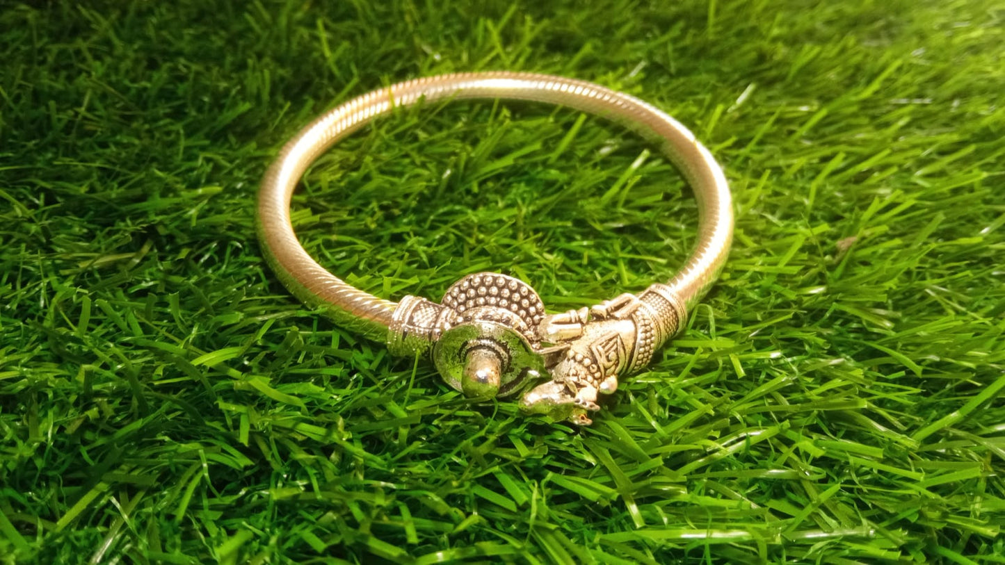 Spiritual Temple Kada – Premium Metal Kaappu with Gold & Silver Coating